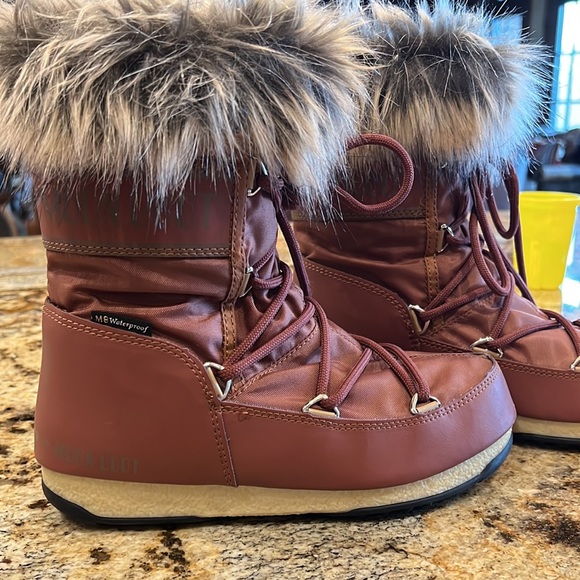 Moon Boot | Shoes | Size 6 Moon Boots 